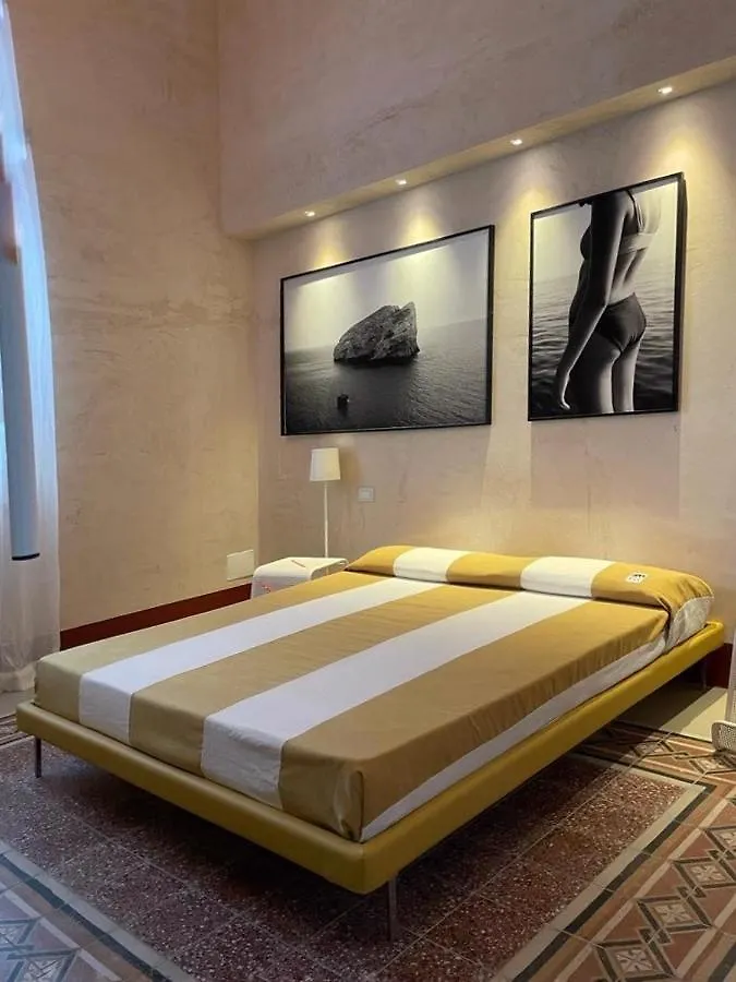 Labottega - Camere Marina di Pietrasanta 0*,  Italy